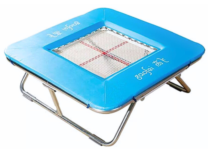 Børnetrampolin