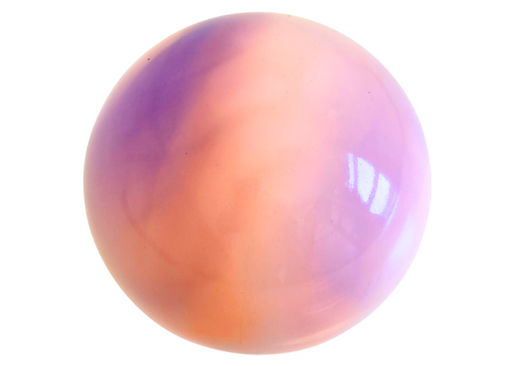 Farverne på denne bold er marmoreret i Lilla, lyserød og laksefarvet nuancer. Bolden har en flot blank overflade.

Effektfuld og meget populær gymnastikbold fra Amaya.

Bolden er FIG godkendt til konkurrencer.
