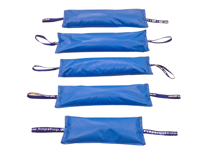 Powerbag fra Gymnashop.dk.
Stærk og solid sandsæk med håndtag. Sandsækkene fås i varianterne 3, 4, 5, 8, 10 og 15 kg, men kan produceres i størrelse og vægt efter dine ønsker.
Med en Powerbag fra Gymnashop.dk kan du træne hele din krop og opnå dine fitnessmål på en sjov og udfordrende måde. Bestil din Powerbag i dag og oplev forskellen!