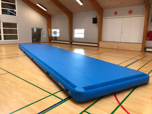 Pelany Airtrack Pro 2.80 m. i bredden.